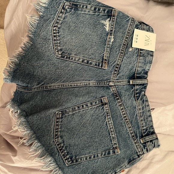 ZARA Jean Shorts - Picture 2 of 3